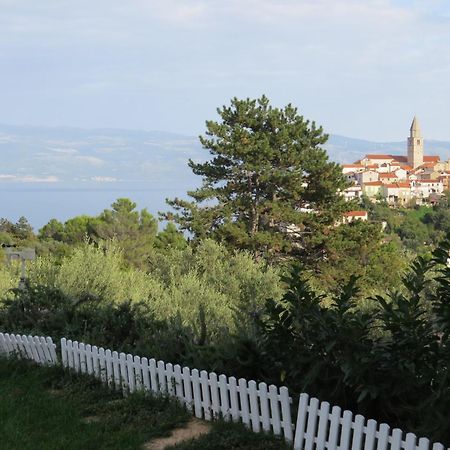 Apartmani Mariosa Vrbnik Zewnętrze zdjęcie