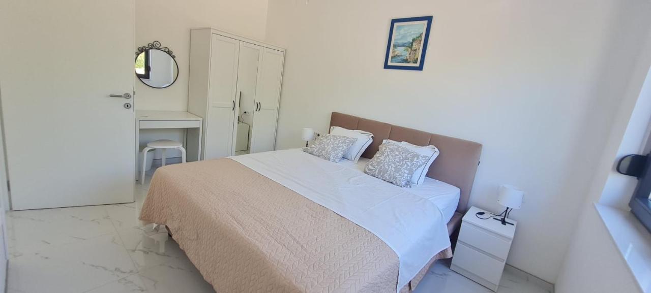 Apartmani Mariosa Vrbnik Zewnętrze zdjęcie