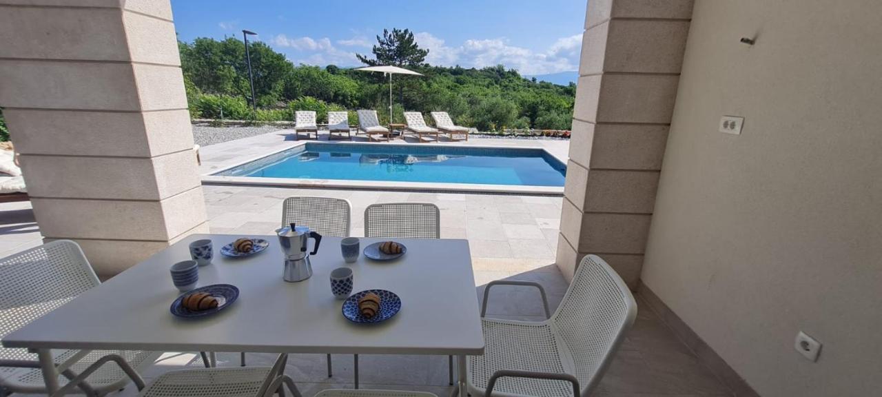 Apartmani Mariosa Vrbnik Zewnętrze zdjęcie